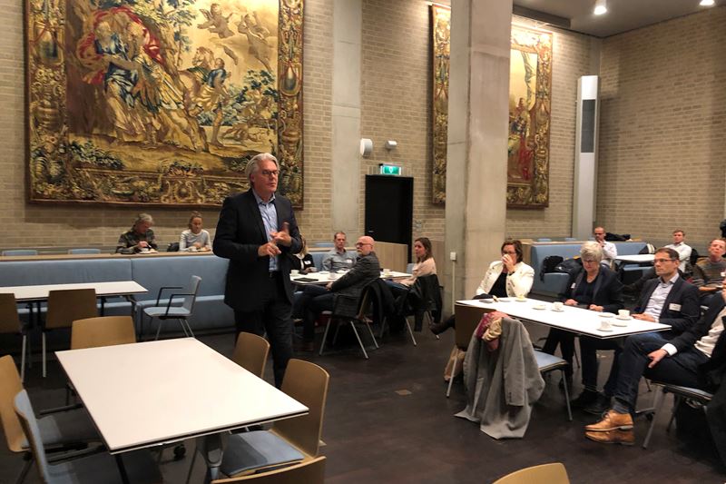 Aftrap bijeenkomst door directeur Jos Sprangers Aftrap bijeenkomst door directeur Jos Sprangers